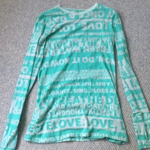 Long sleeve lulu lemon work out shirt